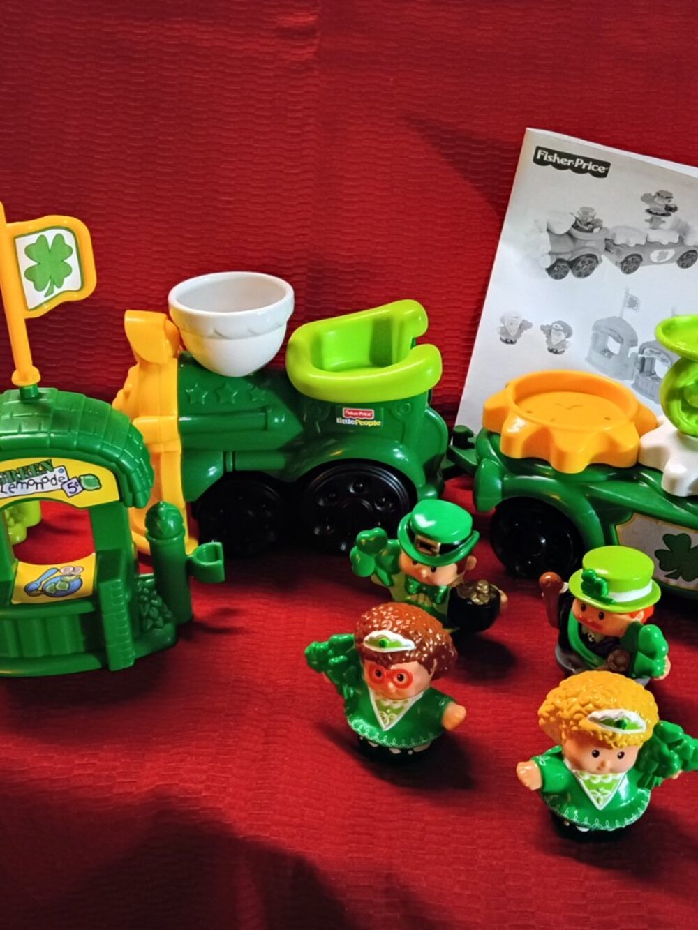 Fisher Price Little People ST PATRICKS DAY PARADE PLAY SET NEW OPEN BOX